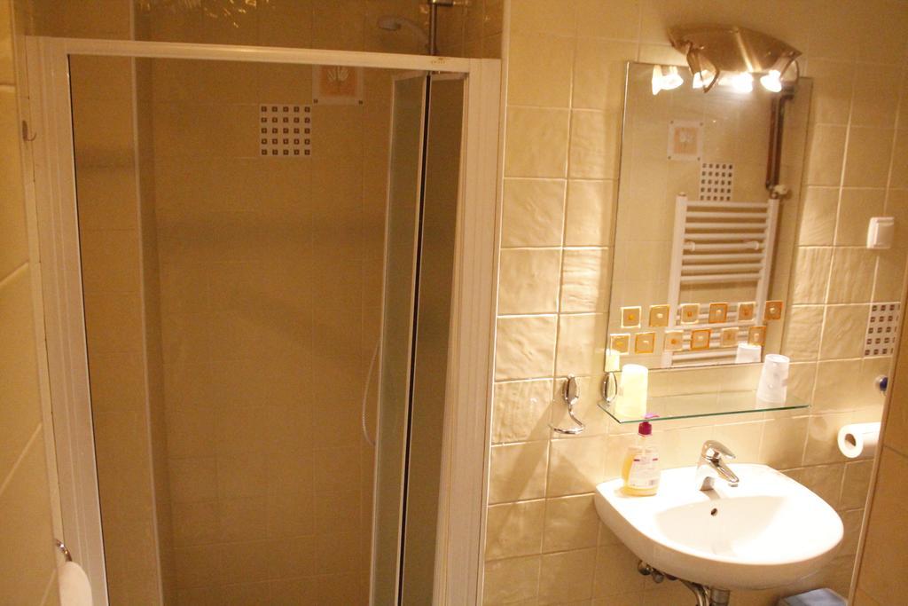 Nattache Studio Apartment Basment Zagreb Extérieur photo